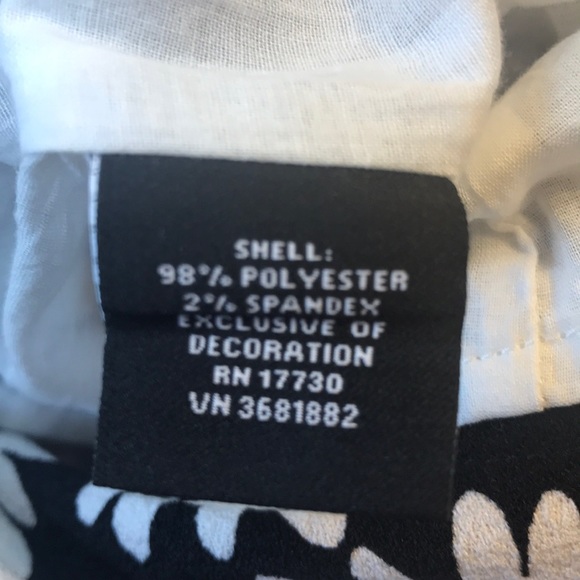 Black Mini Daisy Tie Waist Romper - Small - Picture 7 of 8